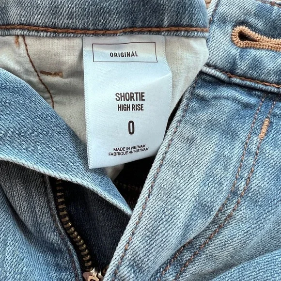 Express Blue Jean Shorts High-Waisted Relaxed Fit - Picture 6 of 6